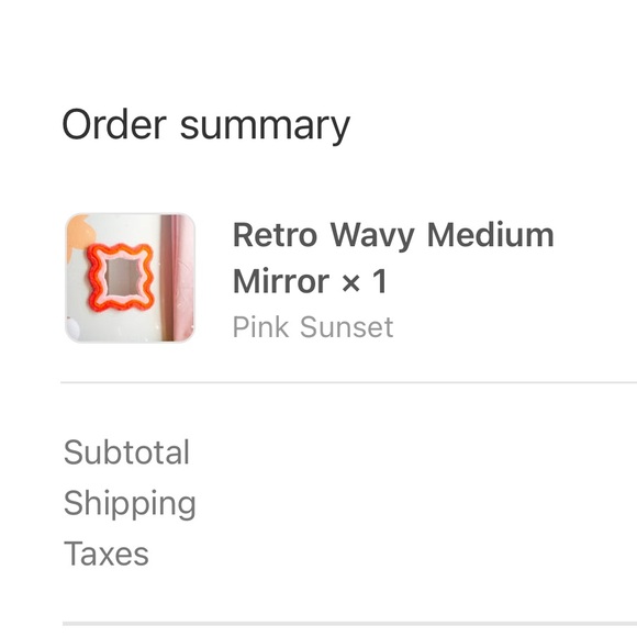 Wavy carpet mirror by Curious - Picture 4 of 4